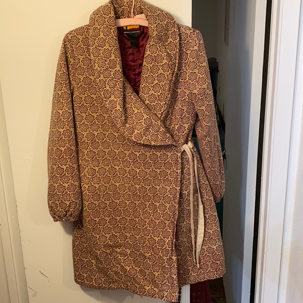 Medium women’s Brooklyn Industries maroon coat